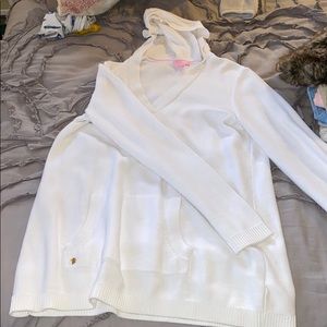 White hoodie